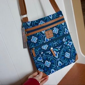 NWT Stone Mountain purse